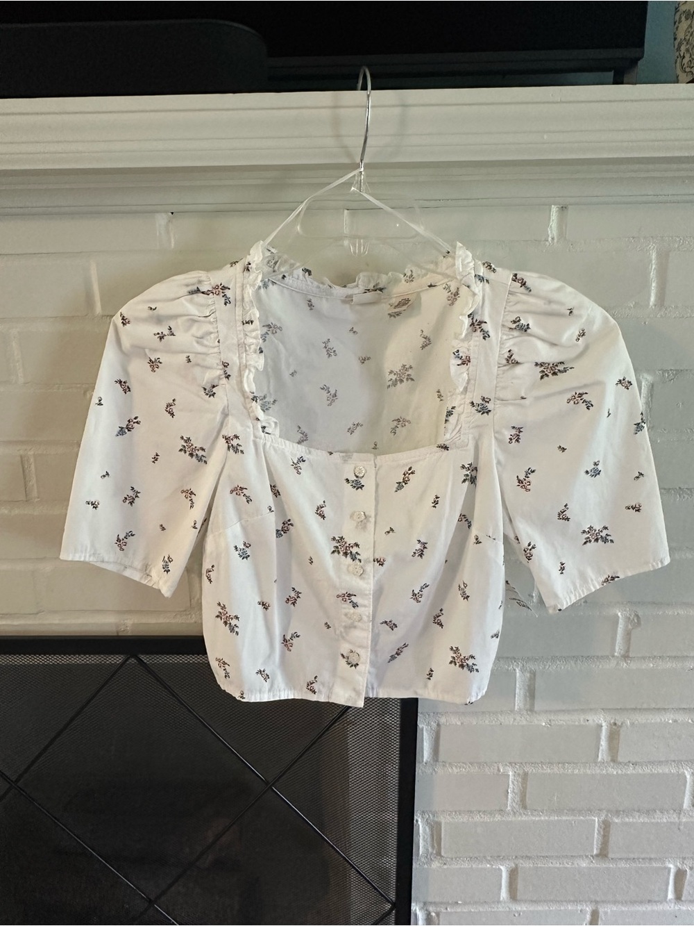 Levi's White Floral Square-Neck Puff Sleeve Crop Top